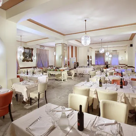 Manzoni Wellness&spa 호텔 4*